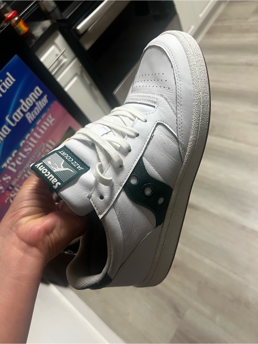 Saucony men’s White and Green Lace-Up Sneakers